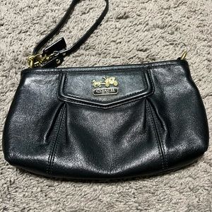 EUC Coach Capacity Wristlet Black